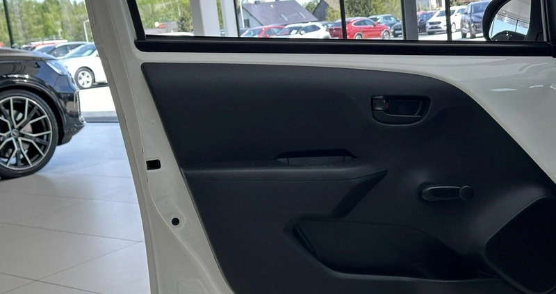 Toyota Aygo cena 35900 przebieg: 119417, rok produkcji 2019 z Grójec małe 781
